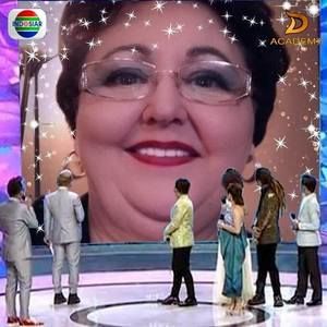 Meet your Posher, Cornelia